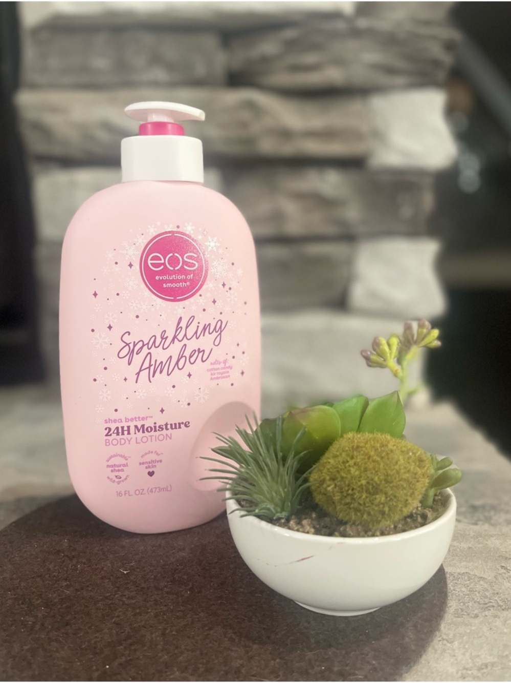 eos Sparkling Amber Body Lotion - Light Pink New